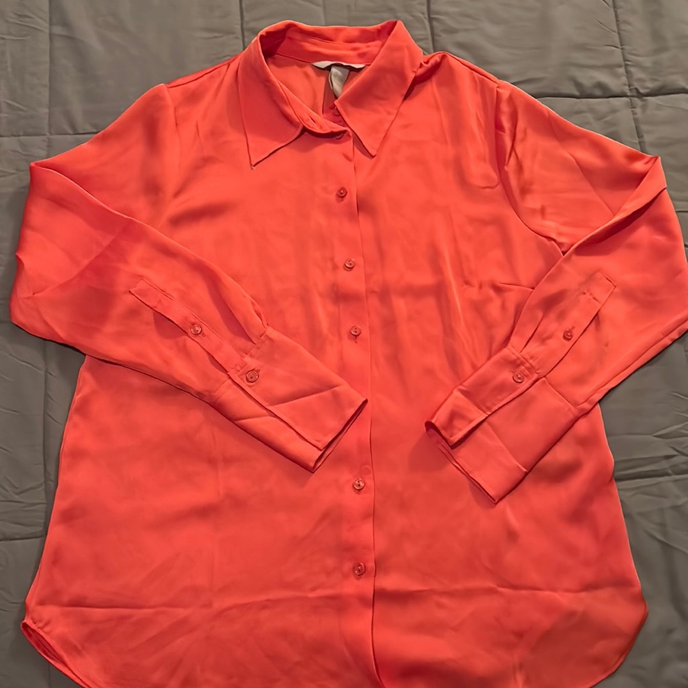 H&M Coral Blouse. Size Large. Great Condition.